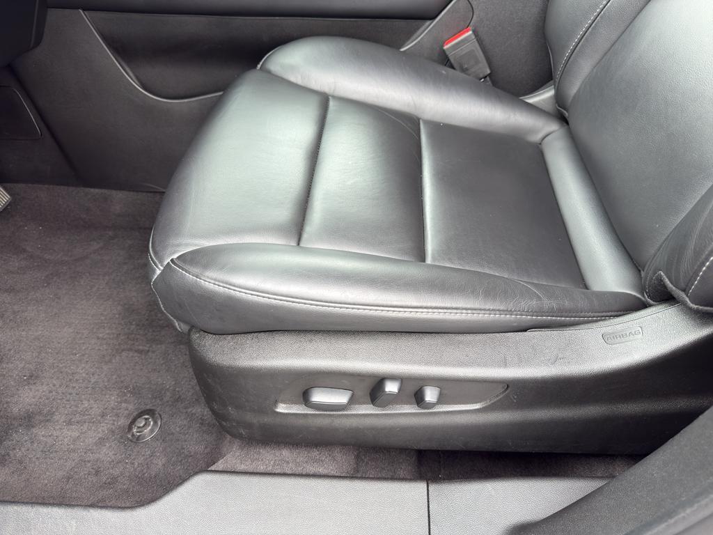 used 2023 Cadillac XT4 car, priced at $25,289