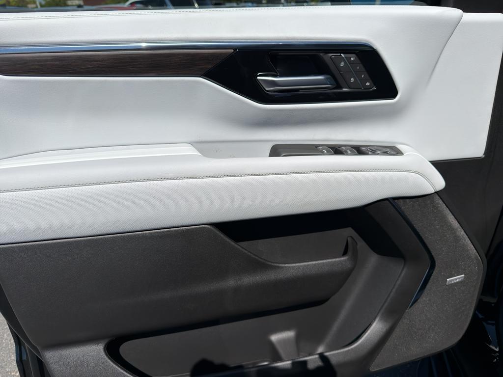 new 2025 Chevrolet Tahoe car, priced at $74,905