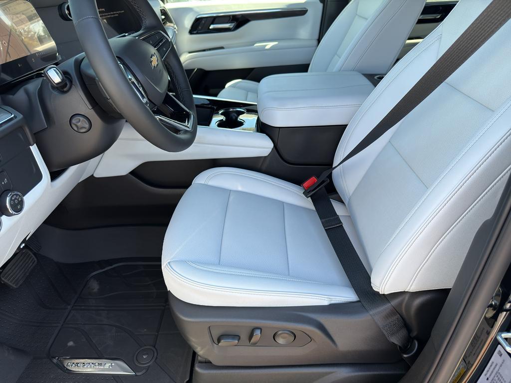 new 2025 Chevrolet Tahoe car, priced at $74,905