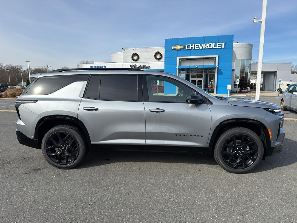 new 2026 Chevrolet Traverse car, priced at $55,140