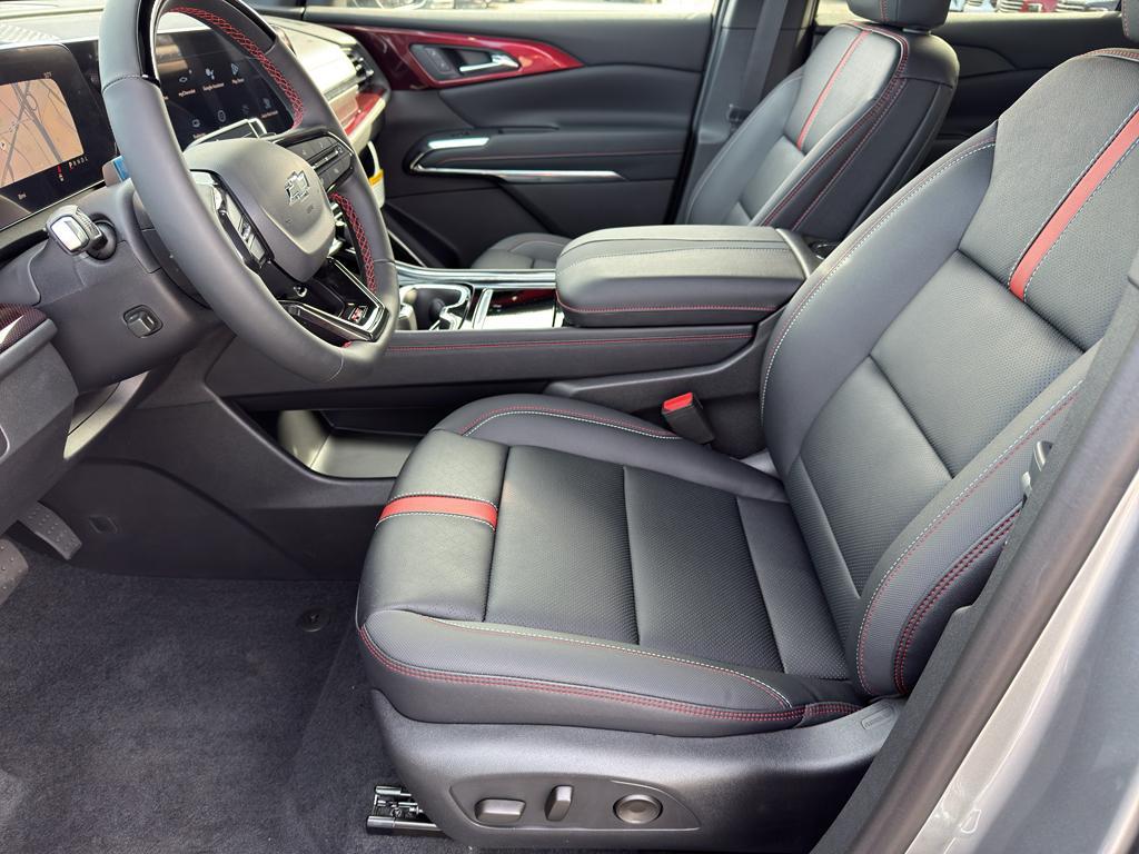 new 2026 Chevrolet Traverse car, priced at $55,140