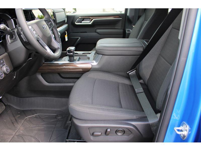 new 2025 Chevrolet Silverado 1500 car, priced at $51,895