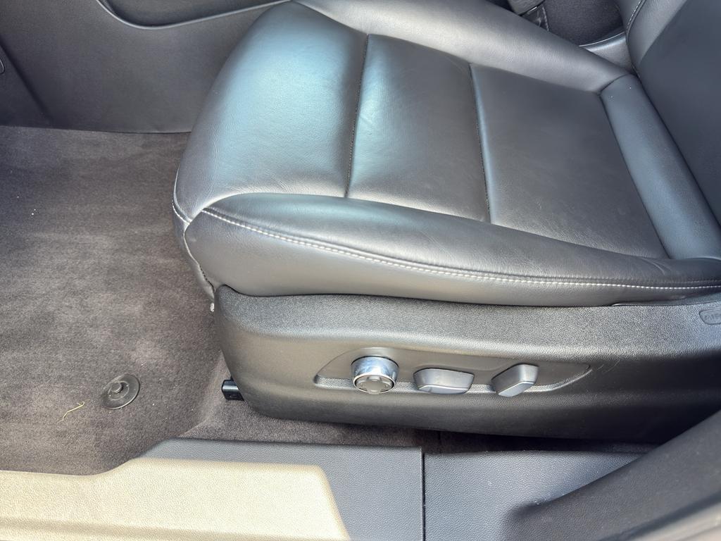 used 2024 Cadillac XT4 car, priced at $30,549