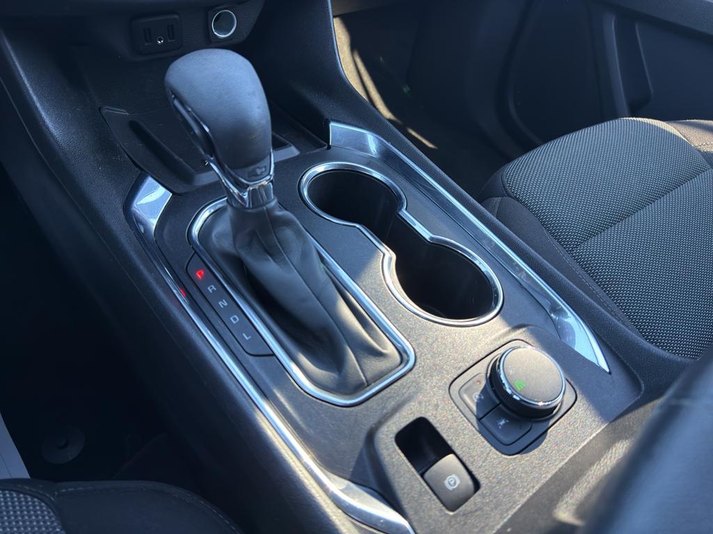 used 2023 Chevrolet Traverse car, priced at $28,989