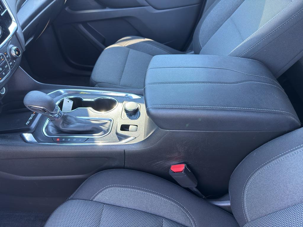 used 2023 Chevrolet Traverse car, priced at $28,989