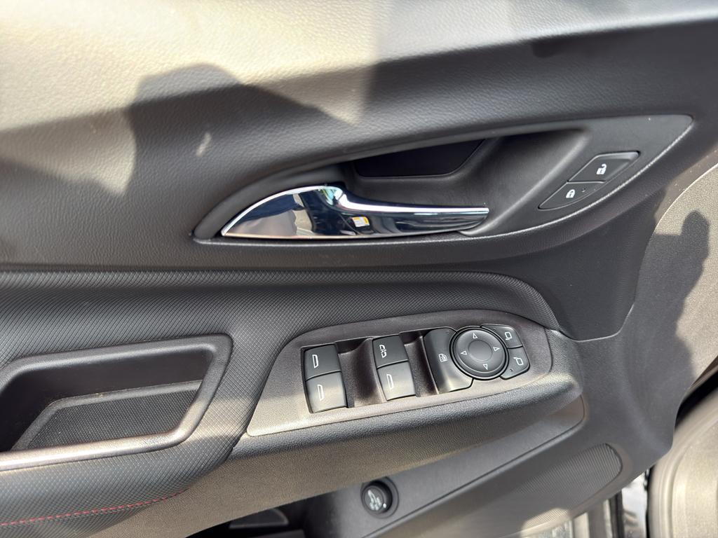 used 2022 Chevrolet Equinox car, priced at $18,429