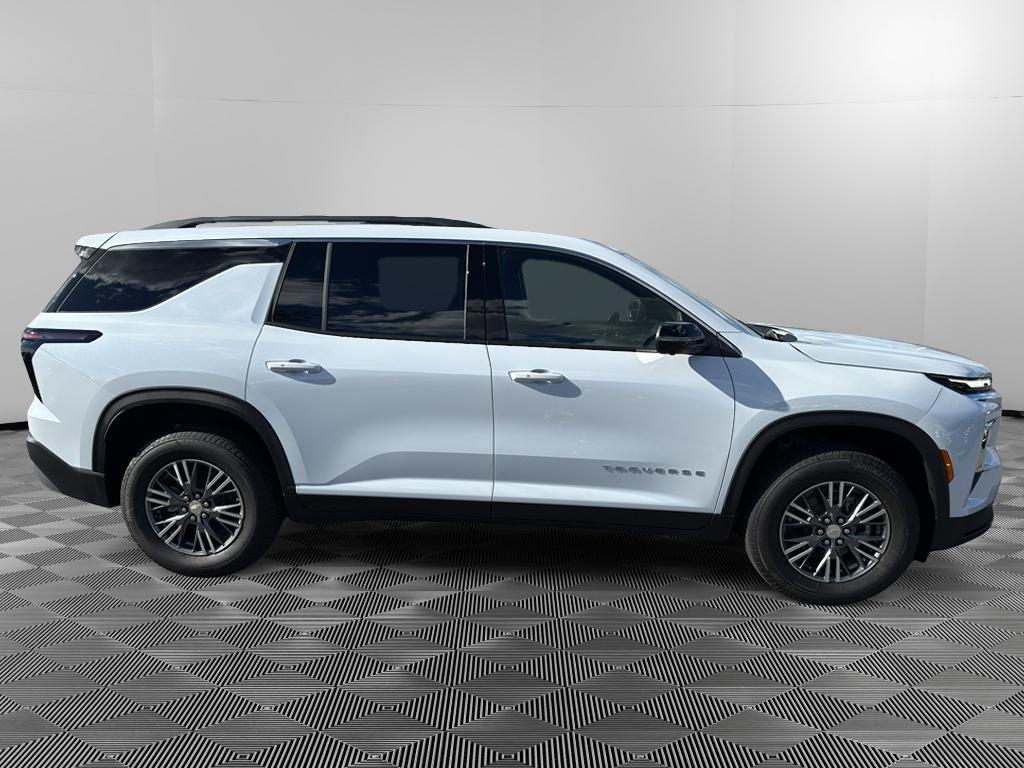new 2026 Chevrolet Traverse car, priced at $43,003