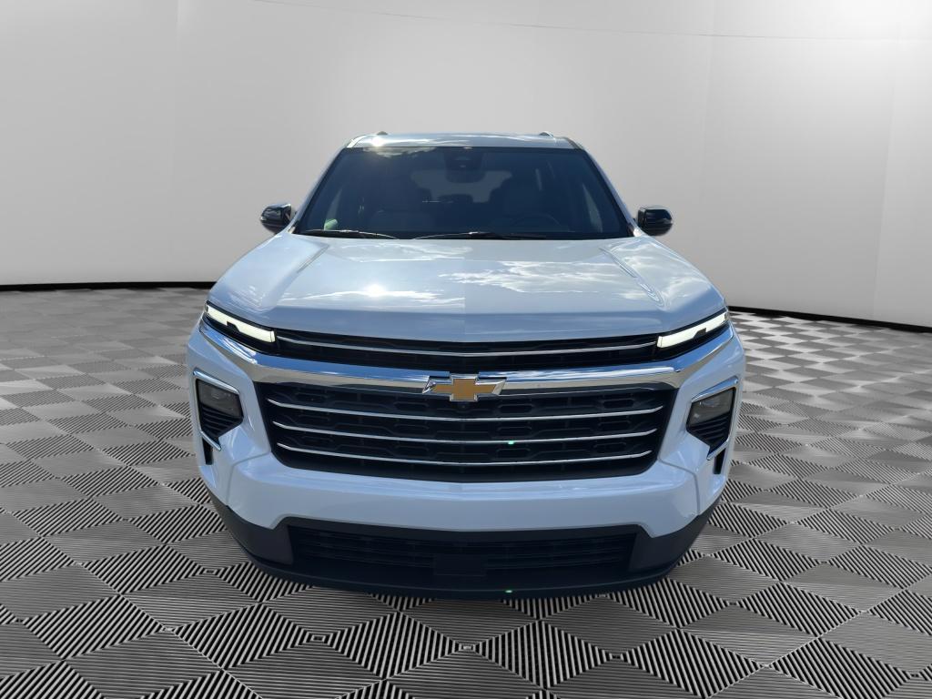 new 2026 Chevrolet Traverse car, priced at $43,003