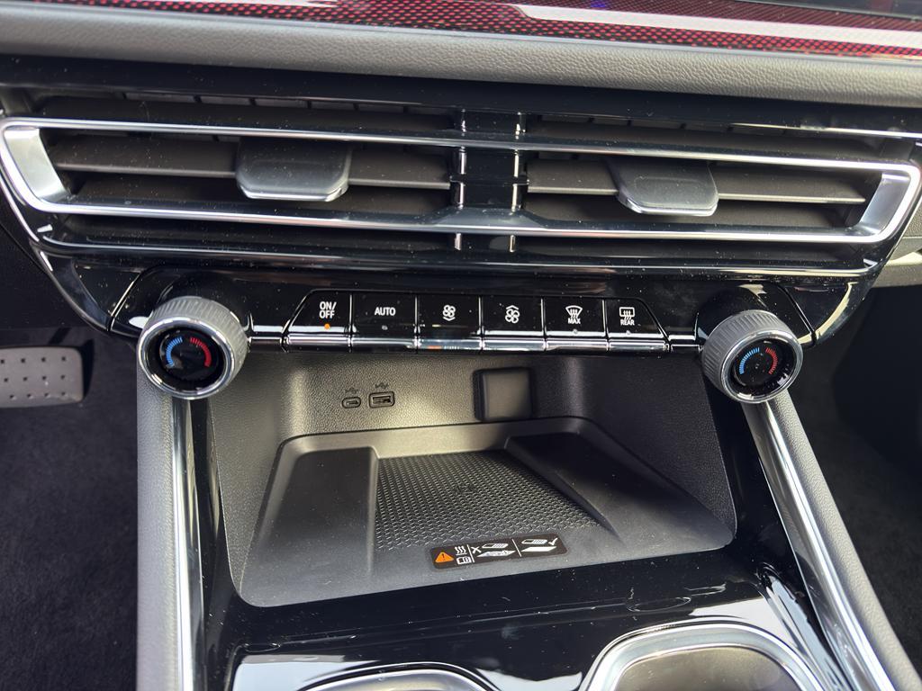 new 2026 Chevrolet Traverse car, priced at $56,092