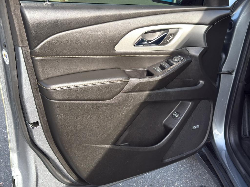 used 2020 Chevrolet Traverse car, priced at $30,869