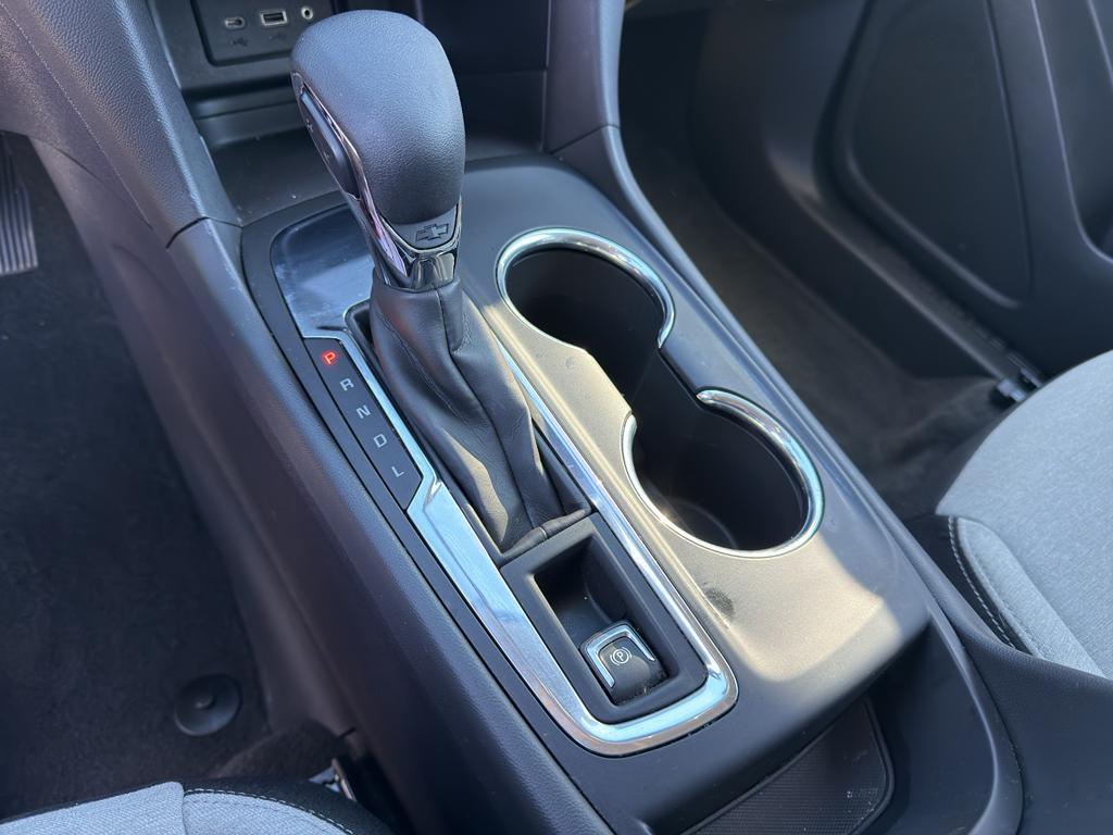 used 2022 Chevrolet Equinox car, priced at $18,988