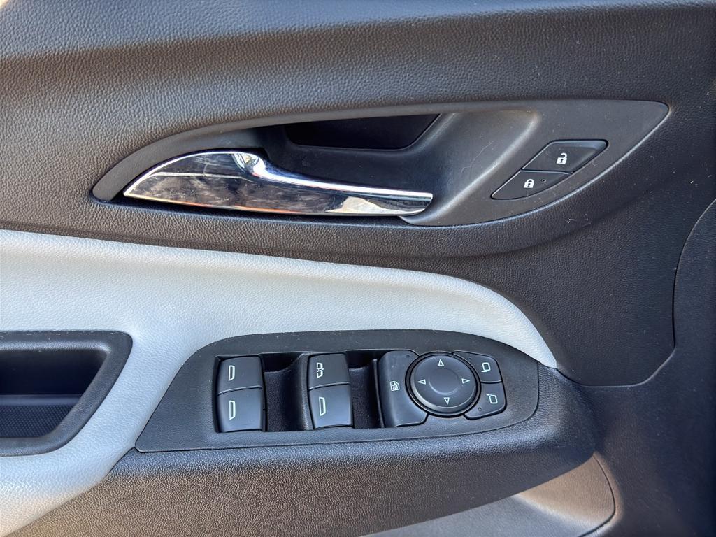 used 2022 Chevrolet Equinox car, priced at $18,988