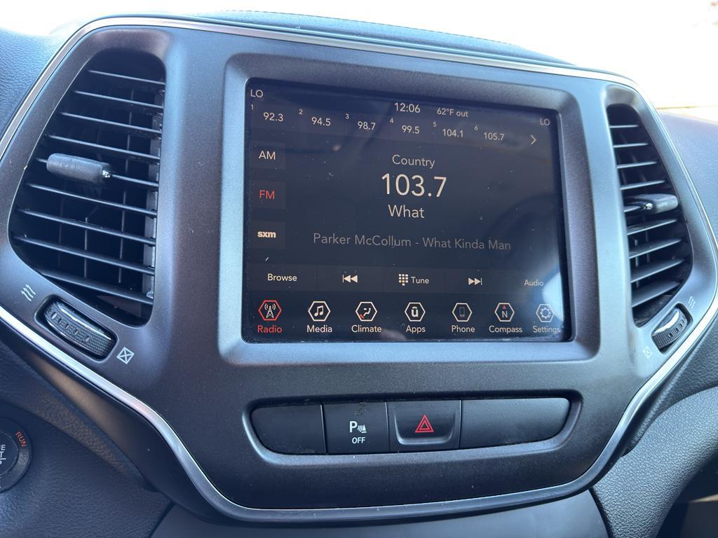 used 2019 Jeep Cherokee car, priced at $12,991