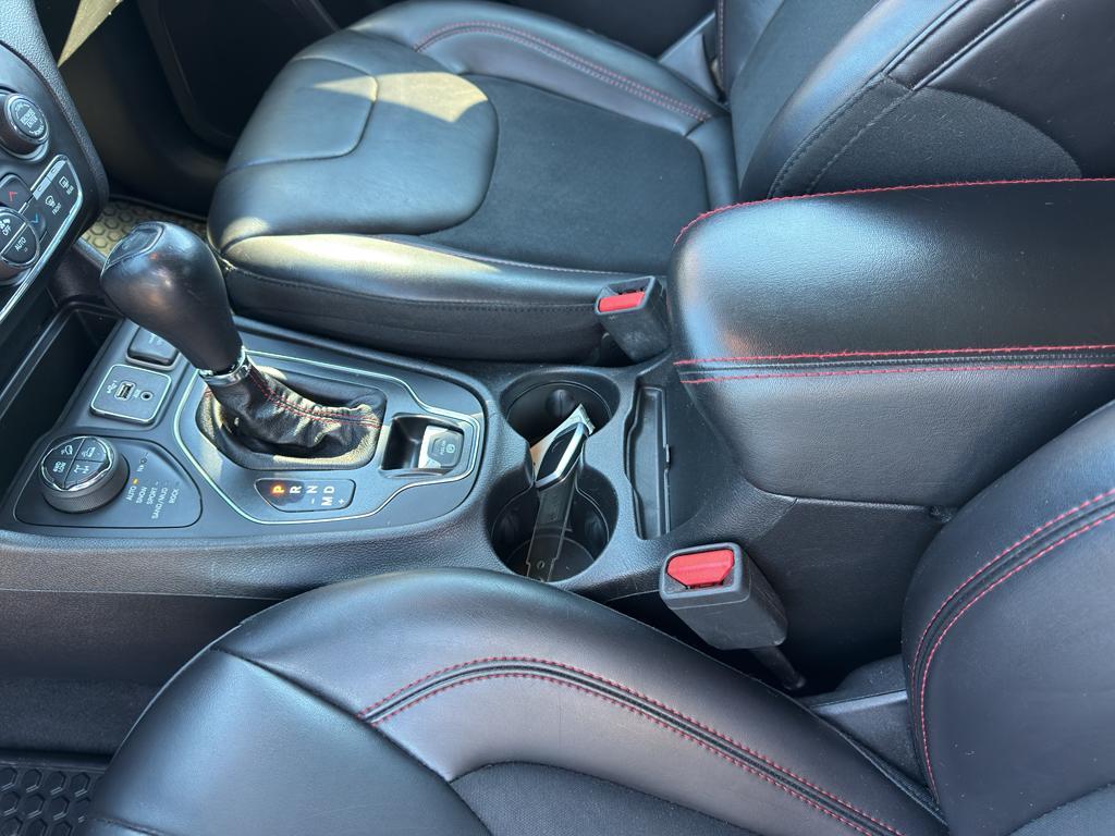 used 2019 Jeep Cherokee car, priced at $12,991