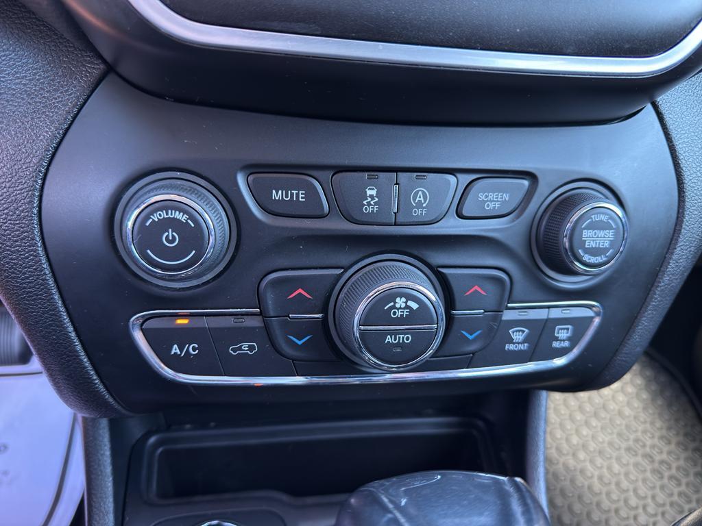 used 2019 Jeep Cherokee car, priced at $12,991