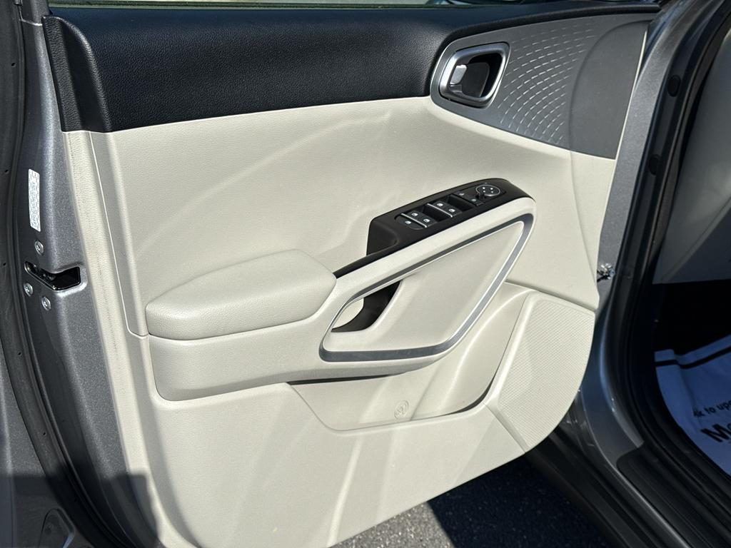 used 2022 Kia Soul car, priced at $18,589