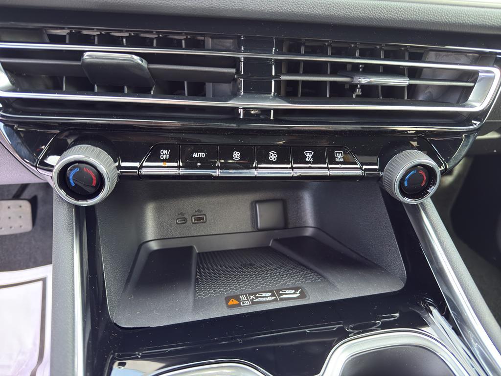 new 2026 Chevrolet Traverse car, priced at $40,882