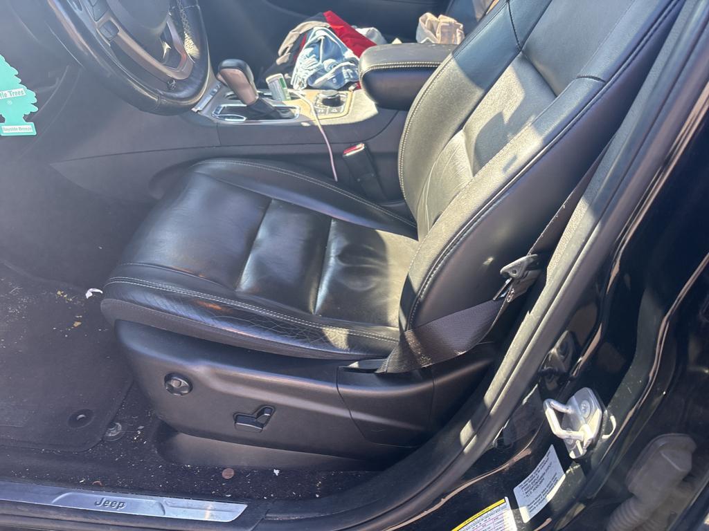 used 2017 Jeep Grand Cherokee car, priced at $14,258