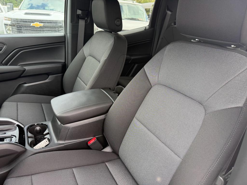 new 2025 Chevrolet Colorado car, priced at $32,595