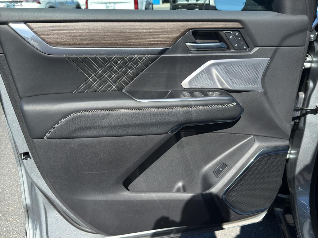 used 2024 GMC Acadia car, priced at $50,484