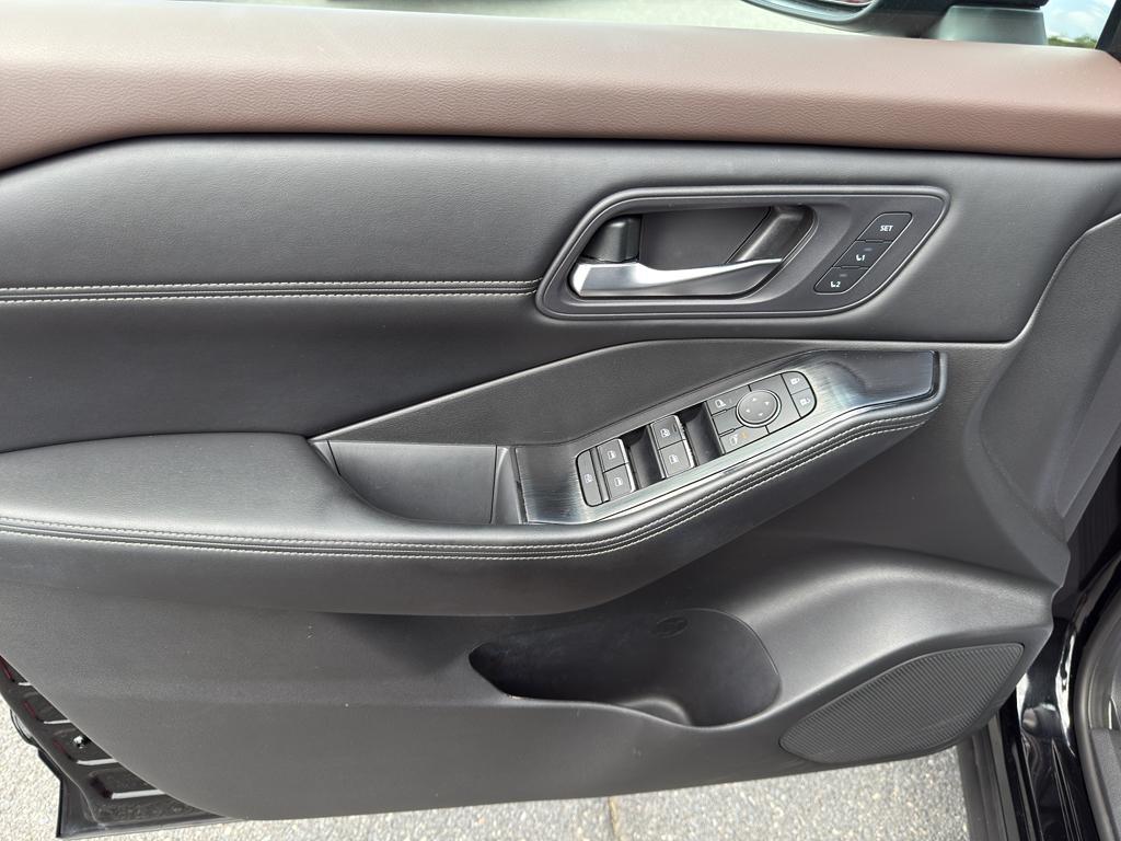 used 2023 Nissan Rogue car, priced at $23,259