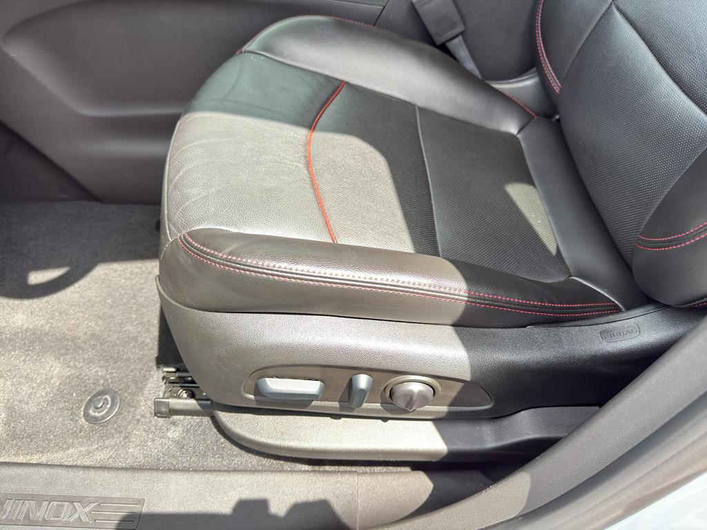 used 2022 Chevrolet Equinox car, priced at $23,768