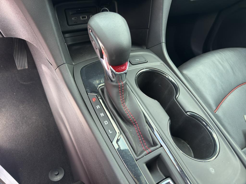 used 2022 Chevrolet Equinox car, priced at $23,768