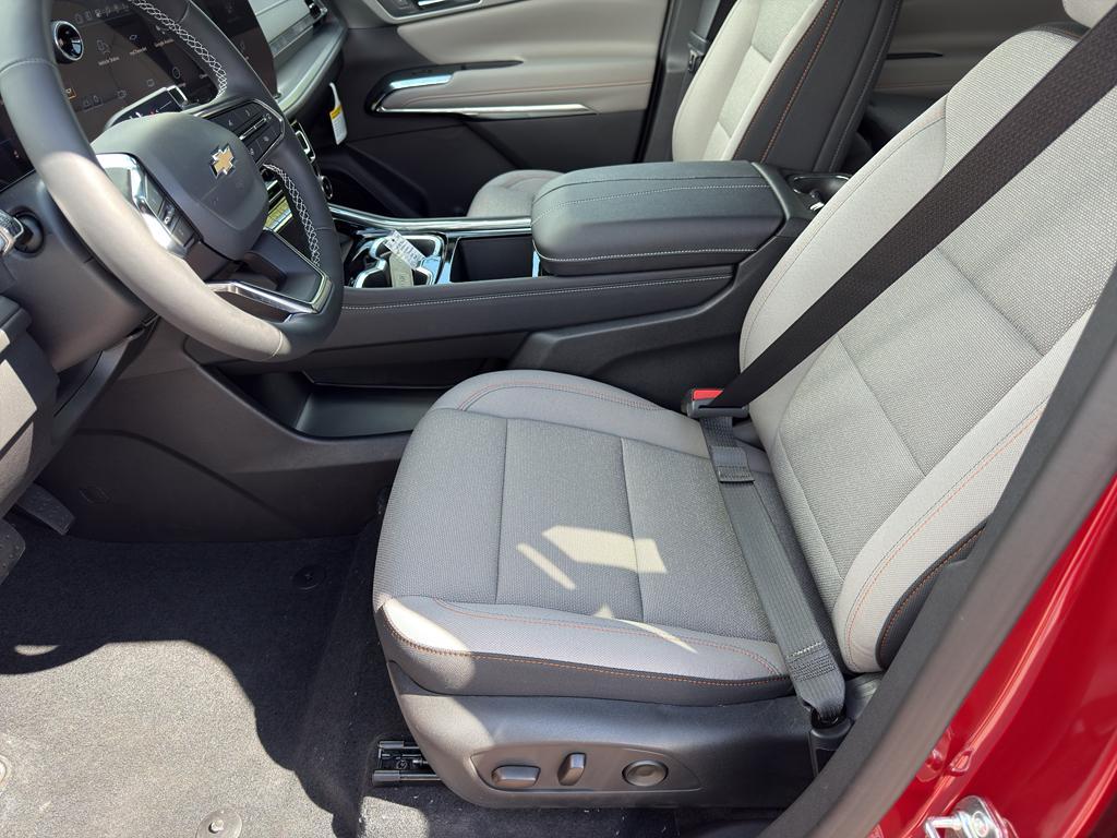 new 2026 Chevrolet Traverse car, priced at $41,806