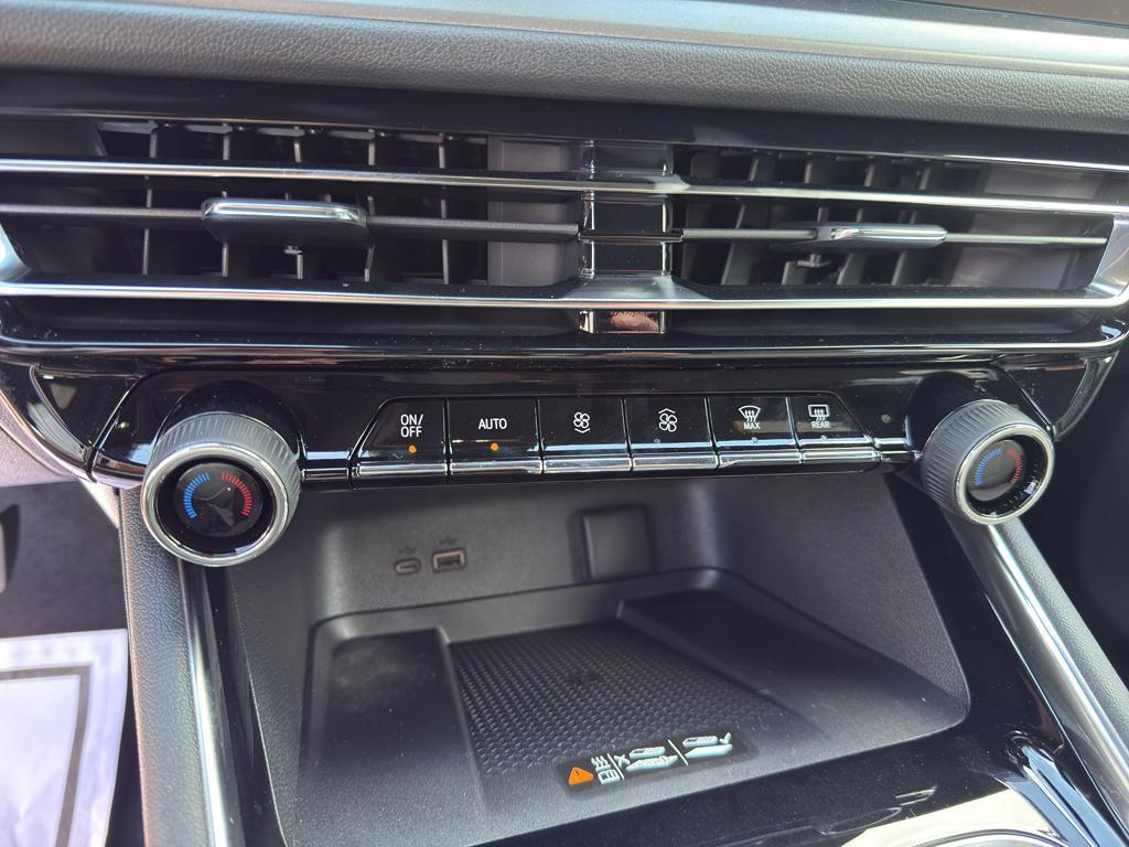 new 2026 Chevrolet Traverse car, priced at $41,806