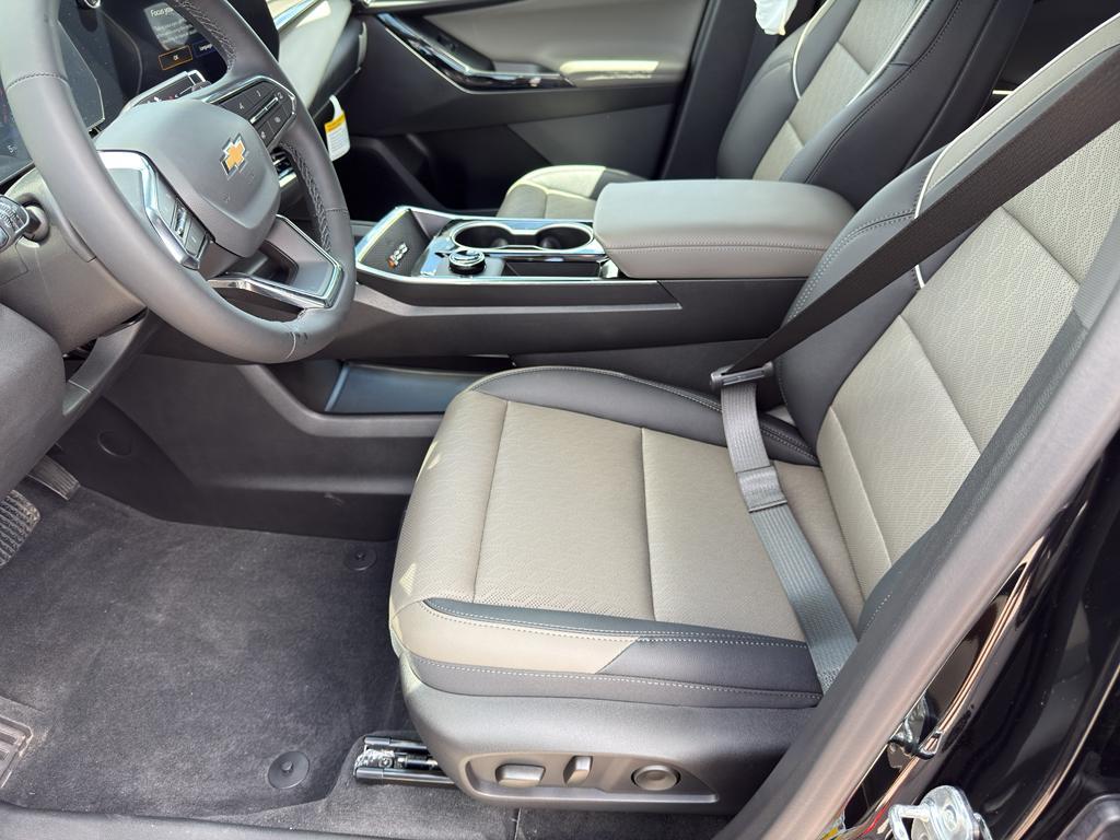 new 2026 Chevrolet Equinox car, priced at $29,270