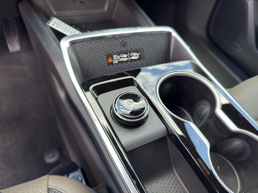 new 2026 Chevrolet Equinox car, priced at $29,270