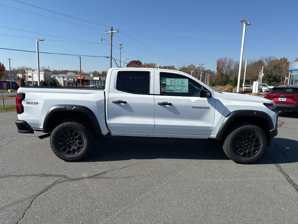 new 2026 Chevrolet Colorado car, priced at $38,995