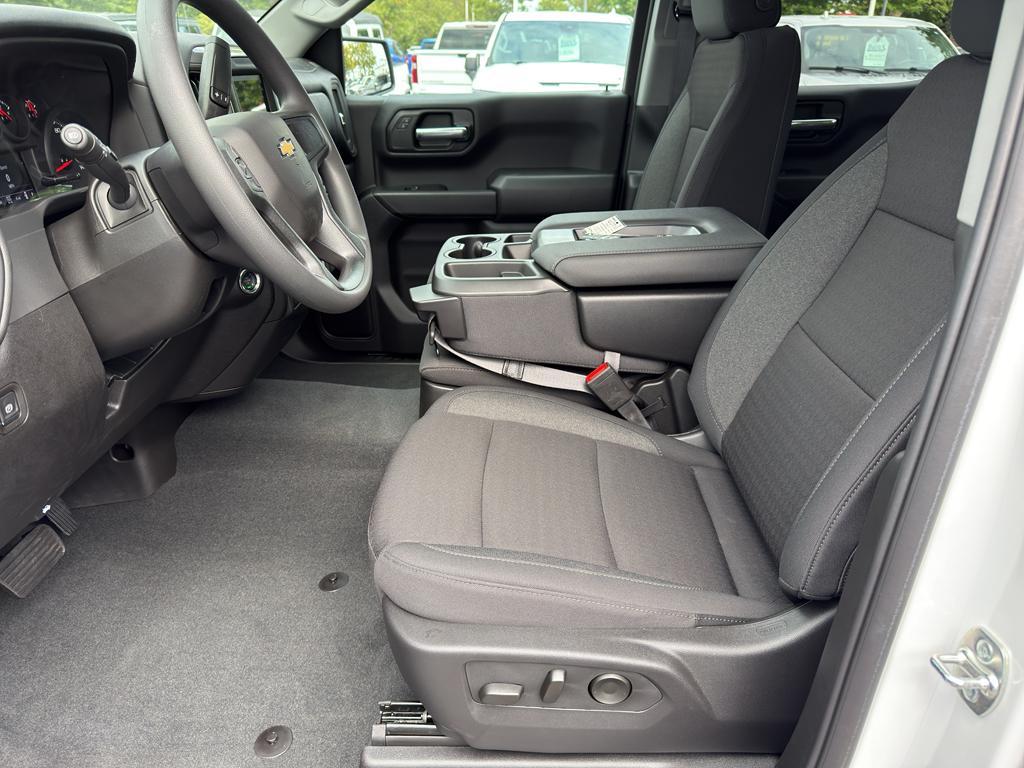 new 2025 Chevrolet Silverado 1500 car, priced at $41,720