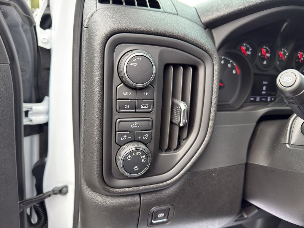 new 2025 Chevrolet Silverado 1500 car, priced at $41,720