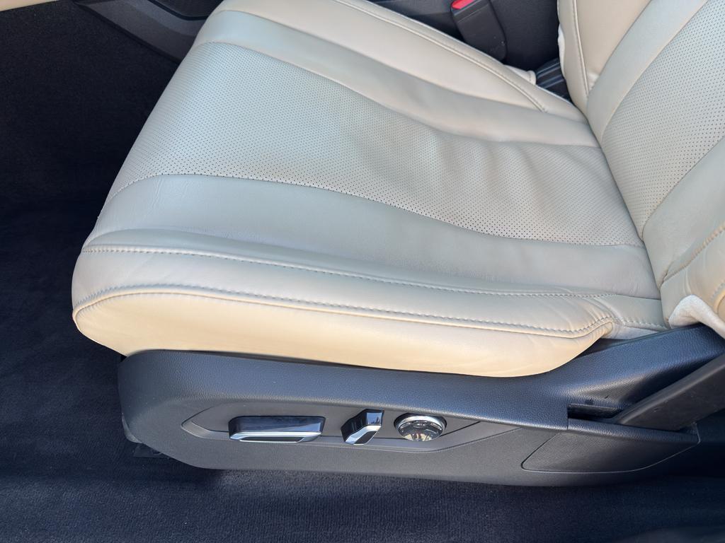 used 2023 Acura MDX car, priced at $42,549