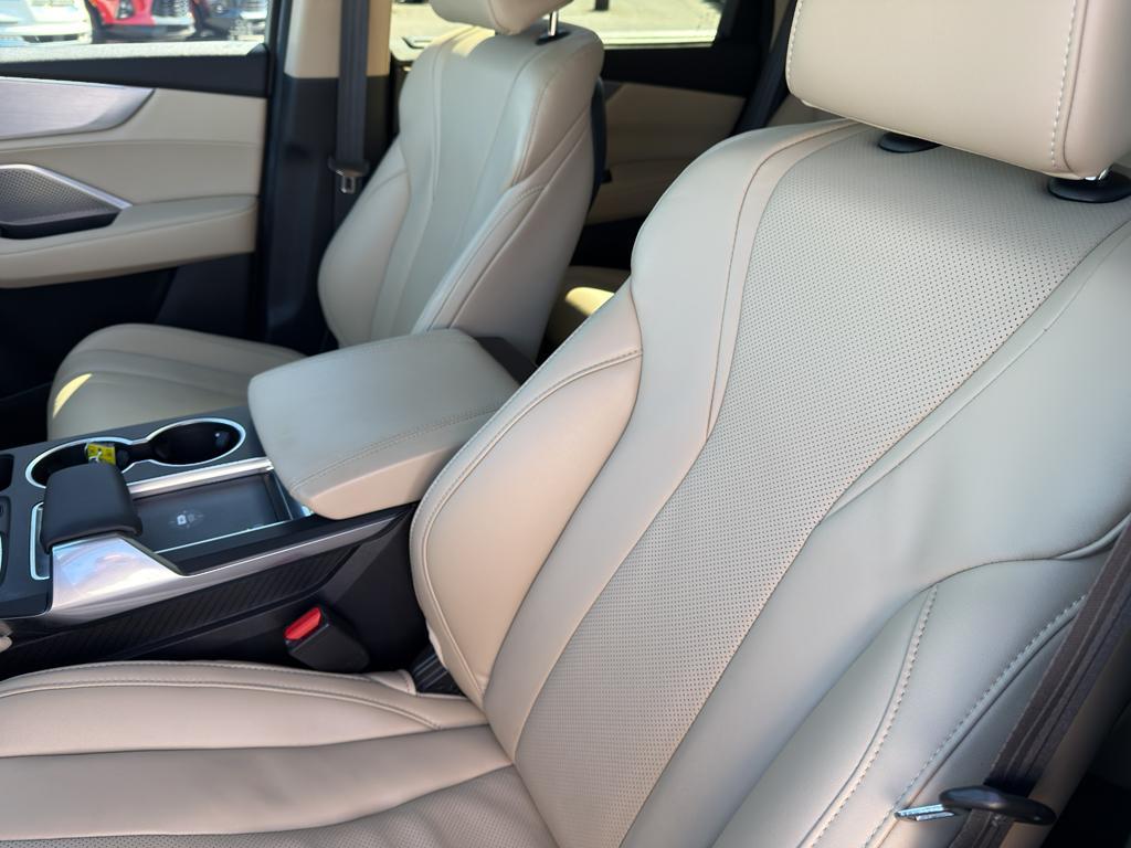 used 2023 Acura MDX car, priced at $42,549