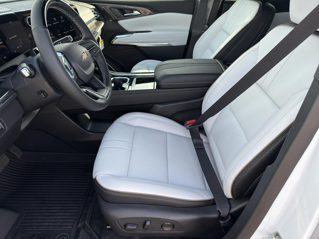 new 2026 Chevrolet Traverse car, priced at $57,873