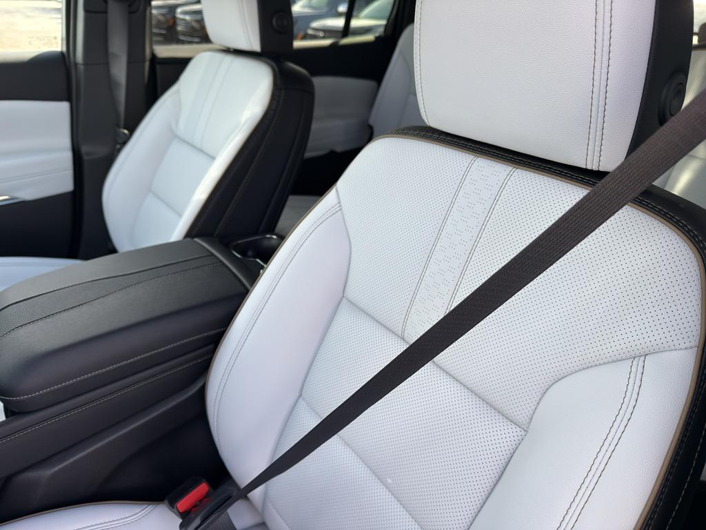 new 2026 Chevrolet Traverse car, priced at $57,873