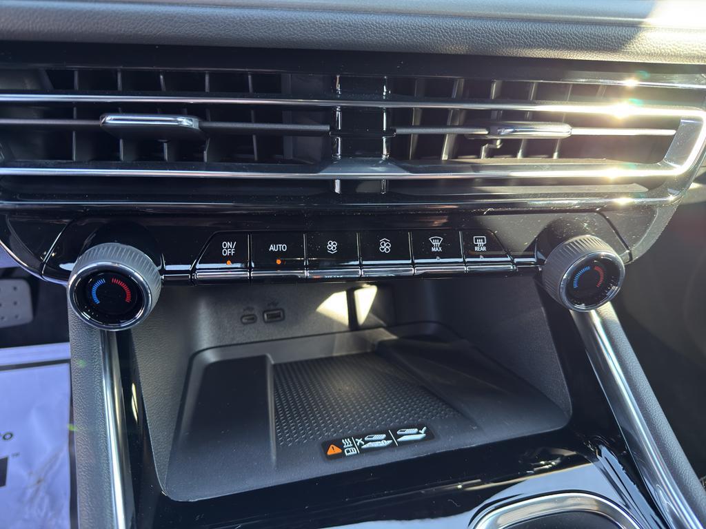 new 2026 Chevrolet Traverse car, priced at $40,882