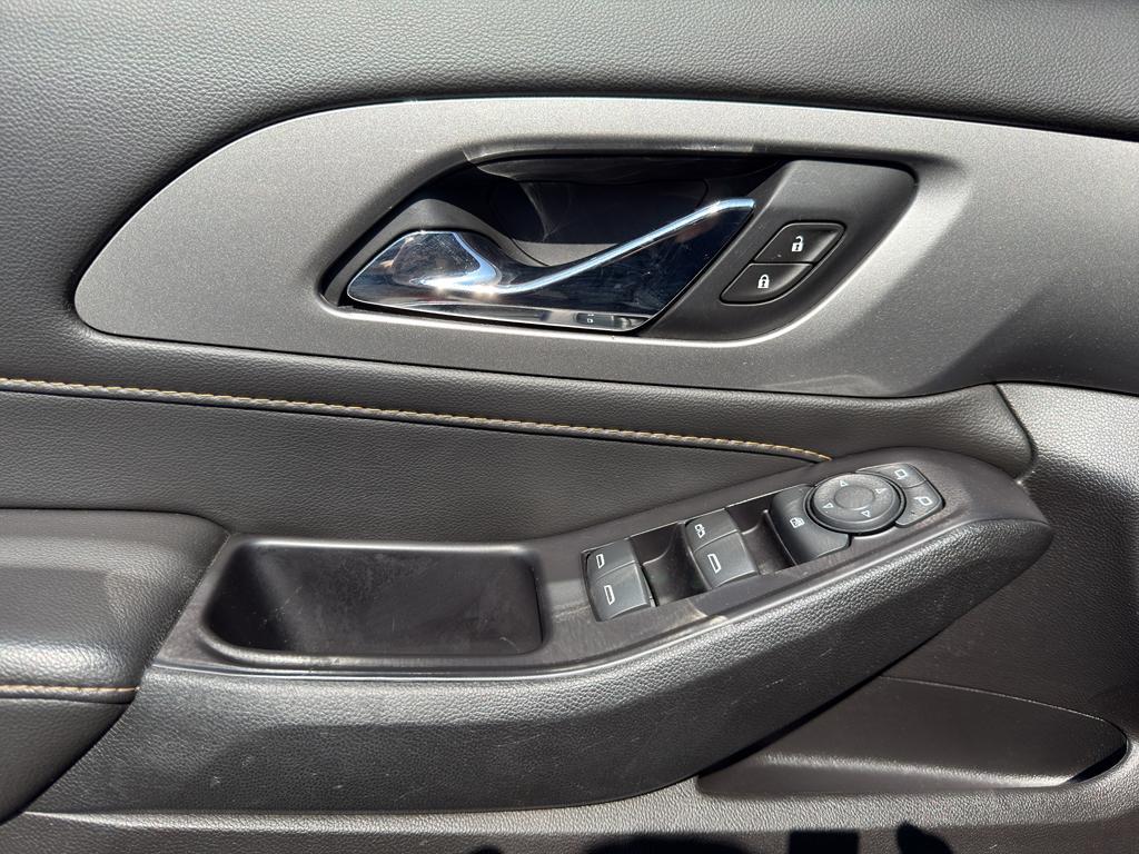 used 2020 Chevrolet Traverse car, priced at $20,199