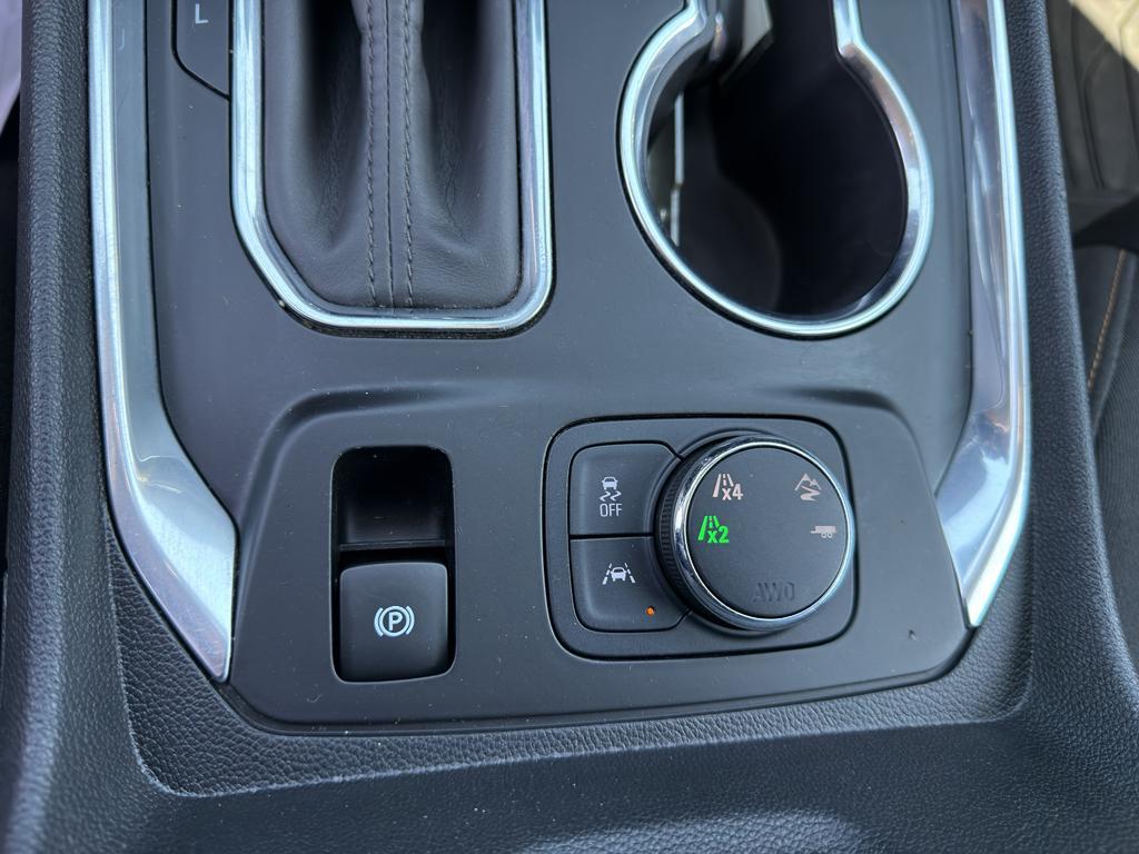 used 2020 Chevrolet Traverse car, priced at $20,199