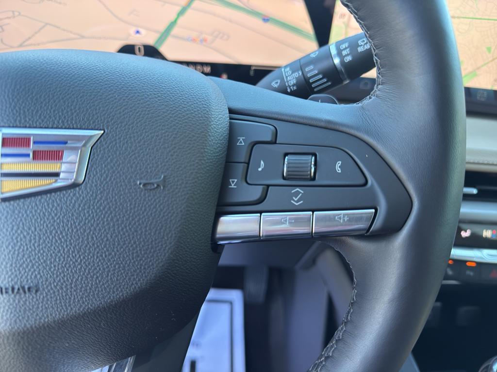 used 2025 Cadillac XT4 car, priced at $38,991