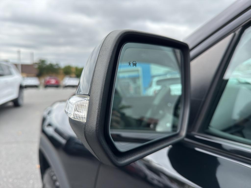 used 2021 GMC Acadia car, priced at $23,949