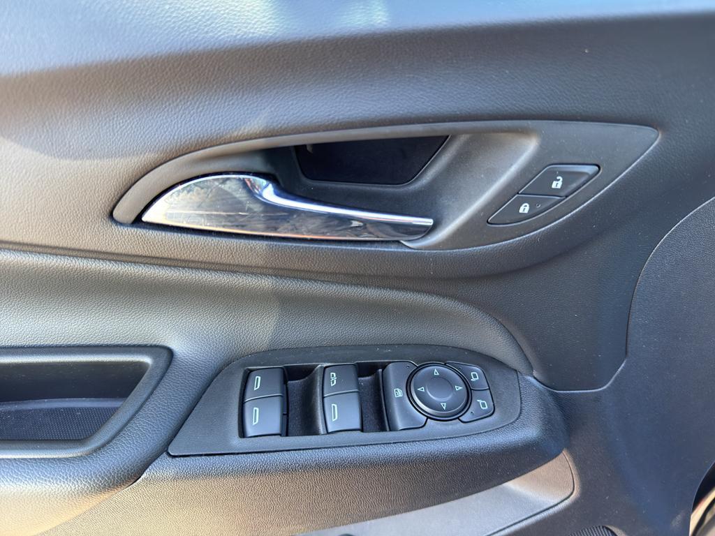 used 2023 Chevrolet Equinox car, priced at $20,468