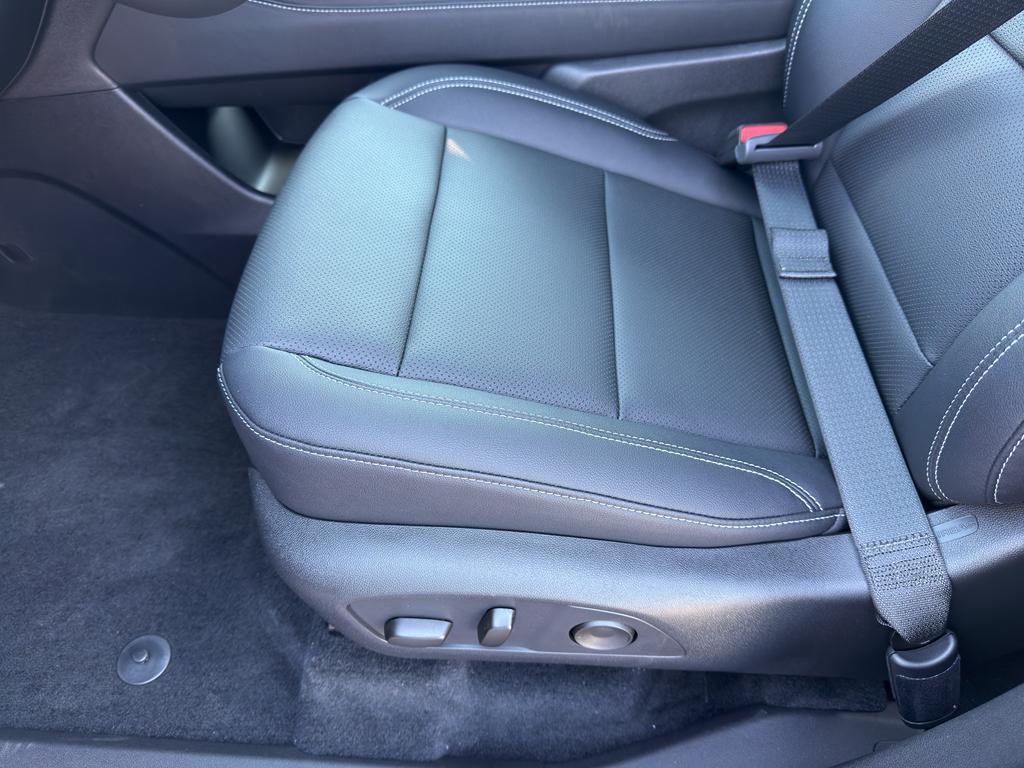 new 2026 Chevrolet Traverse car, priced at $42,234