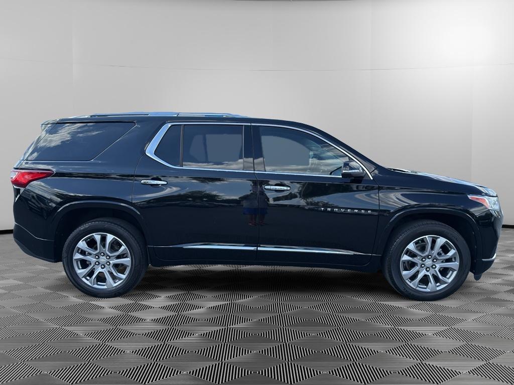 used 2021 Chevrolet Traverse car, priced at $27,459