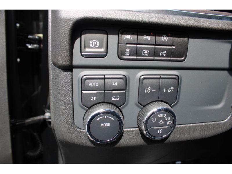 new 2025 Chevrolet Suburban car, priced at $84,585