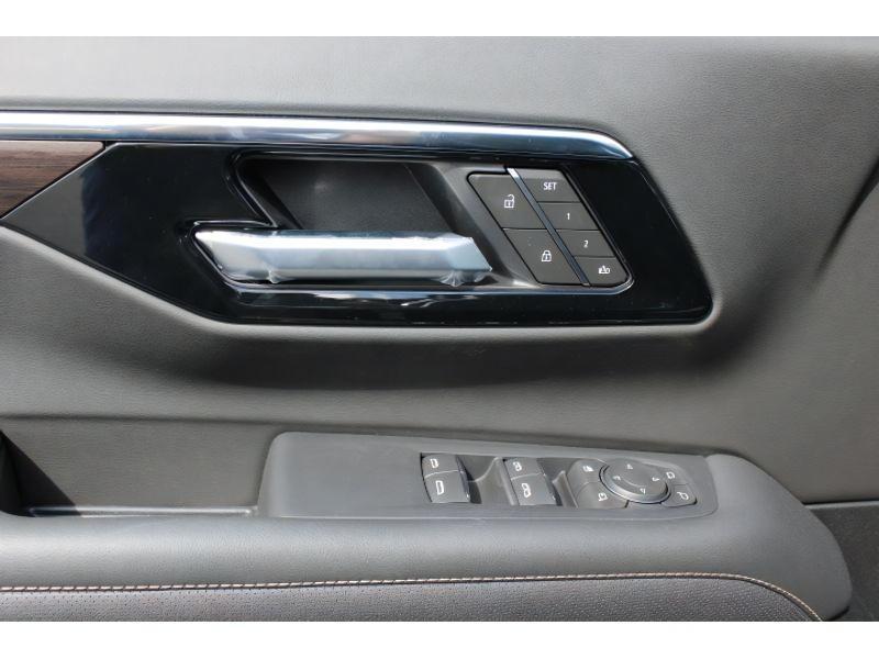 new 2025 Chevrolet Suburban car, priced at $84,585