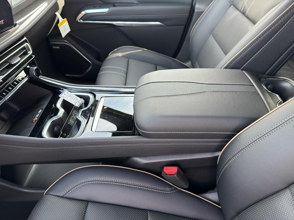 new 2026 Chevrolet Traverse car, priced at $56,350