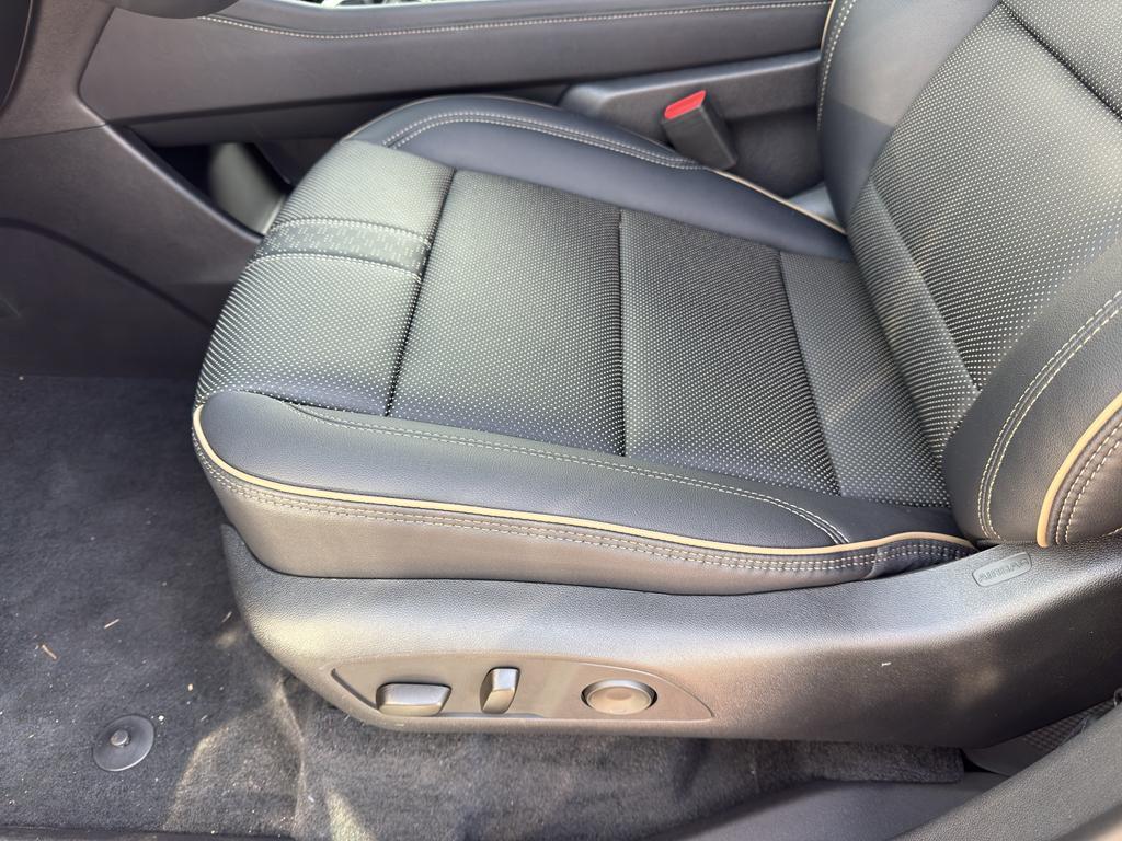 new 2026 Chevrolet Traverse car, priced at $56,350